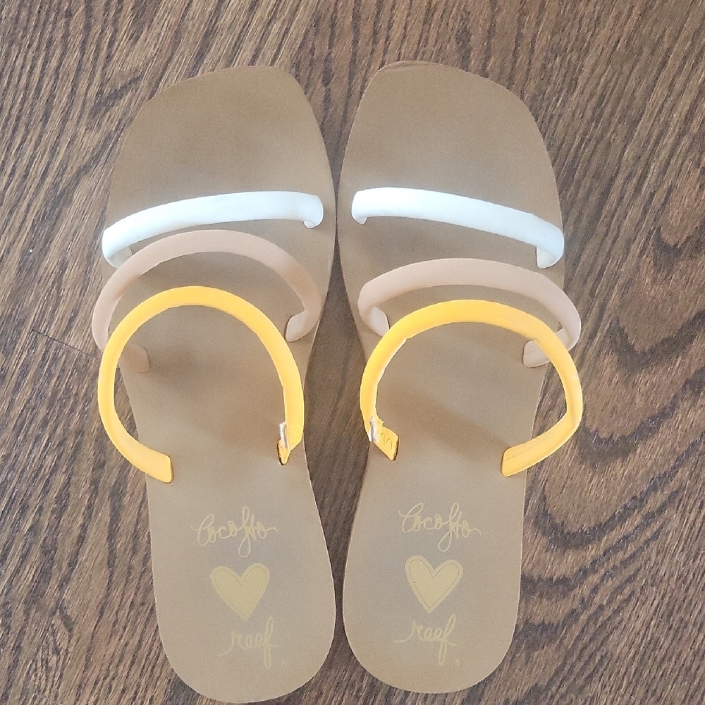 Reef Yellow and White Sandals Vibrant Comfort